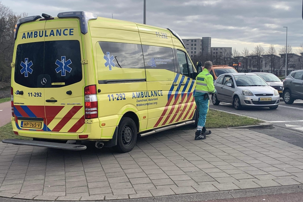 Kop Staart Botsing Op Kruising Jaagweg En Jan Blankenbrug, Twee ...