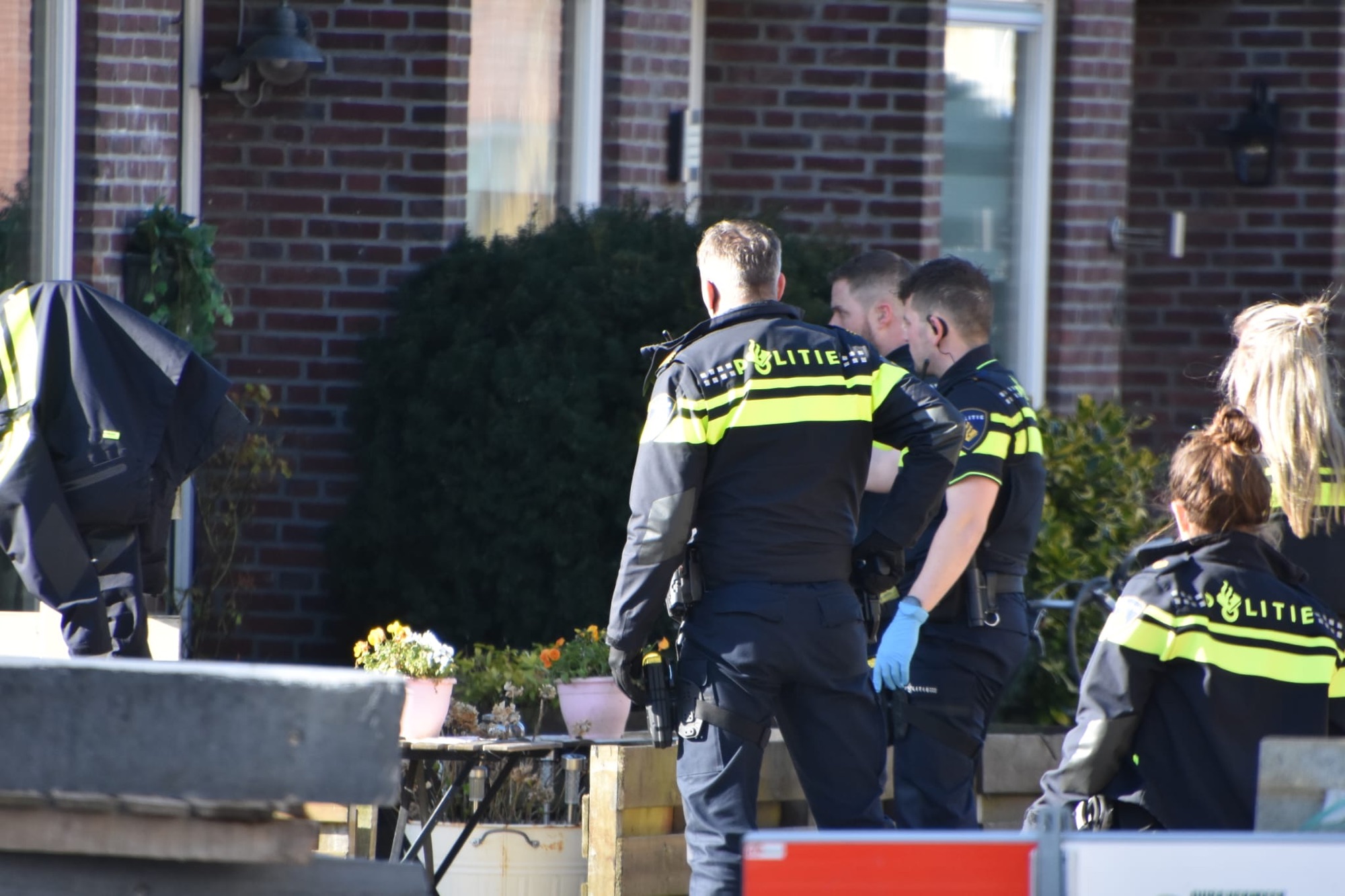 Steekpartij op de Rivierenlaan in Purmerend, slachtoffer naar ziekenhuis